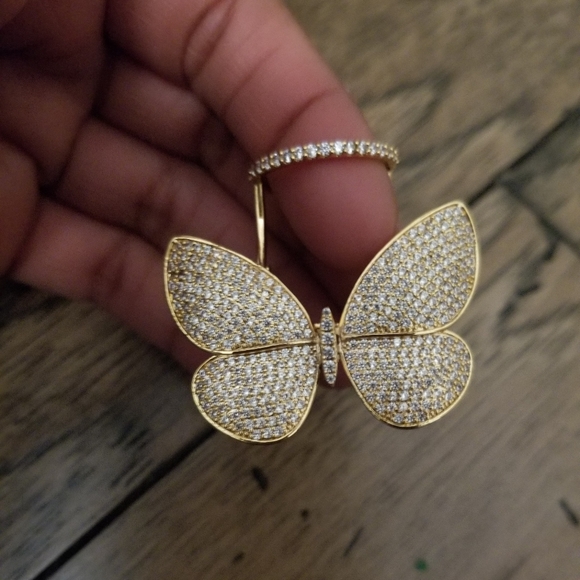 Moving Paved Butterfly Ring Gold Size 5 or 5.5 - Picture 12 of 14